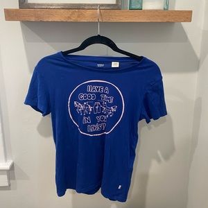 Levi’s Graphic tee size xs